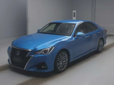 Toyota CROWN  с аукциона в Японии