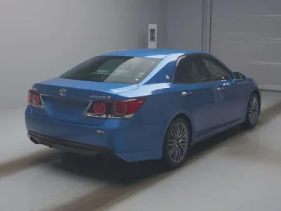 Toyota CROWN  с аукциона в Японии