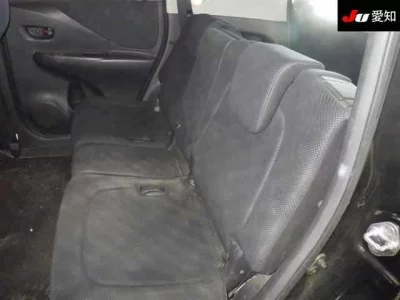 Toyota RACTIS  с аукциона в Японии