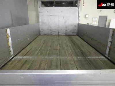 Toyota DYNA  с аукциона в Японии