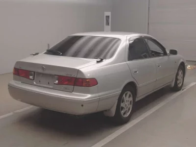 Toyota CAMRY  с аукциона в Японии