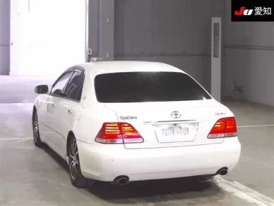Toyota CROWN  с аукциона в Японии