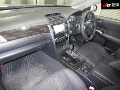 Toyota CAMRY  с аукциона в Японии
