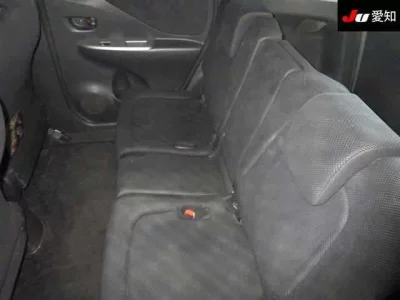 Toyota RACTIS  с аукциона в Японии