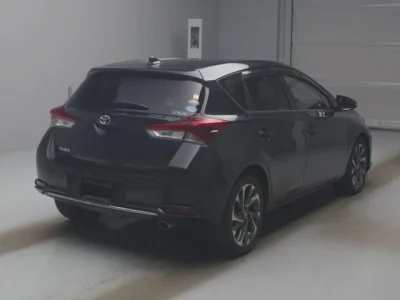 Toyota AURIS  с аукциона в Японии