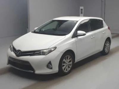 Toyota AURIS  с аукциона в Японии