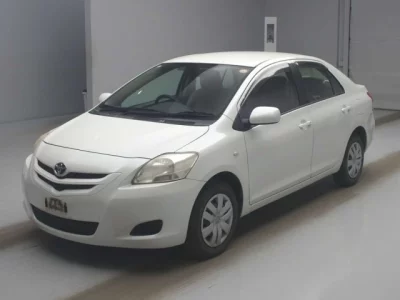 Toyota BELTA  с аукциона в Японии
