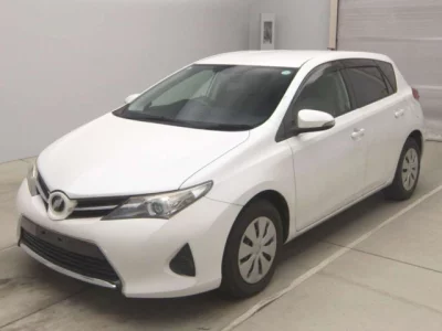 Toyota AURIS  с аукциона в Японии