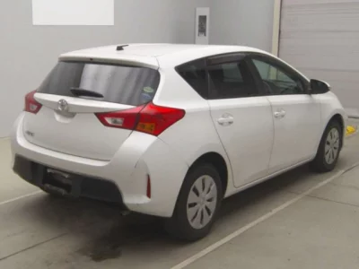 Toyota AURIS  с аукциона в Японии