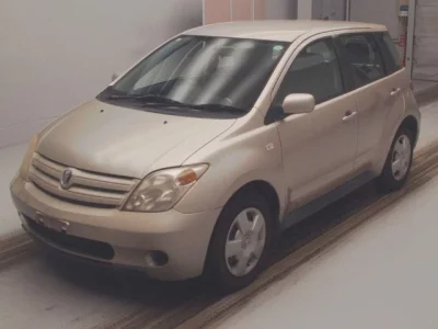 Toyota IST  с аукциона в Японии