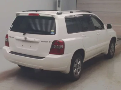 Toyota KLUGER  с аукциона в Японии