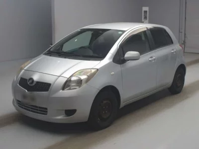 Toyota VITZ  с аукциона в Японии