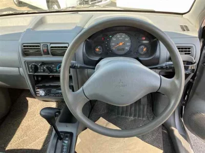 Mitsubishi MINICA  с аукциона в Японии