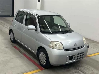 Daihatsu Esse