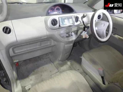 Toyota PORTE  с аукциона в Японии