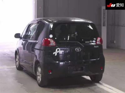 Toyota PORTE  с аукциона в Японии