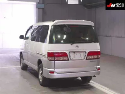 Toyota HIACE REGIUS  с аукциона в Японии