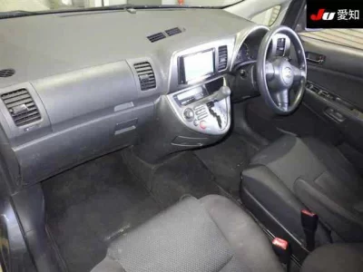 Toyota WISH  с аукциона в Японии