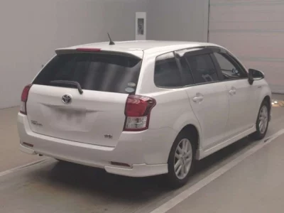 Toyota COROLLA FIELDER  с аукциона в Японии