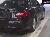 Nissan CIMA лот № 30234 оценка 3  с аукциона в Японии 7