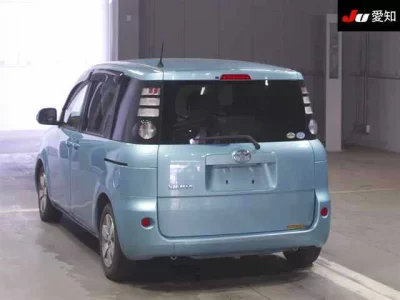 Toyota SIENTA  с аукциона в Японии