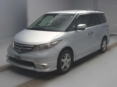 Honda ELYSION  с аукциона в Японии