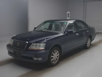 Toyota CROWN  с аукциона в Японии