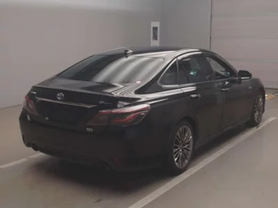 Toyota CROWN  с аукциона в Японии