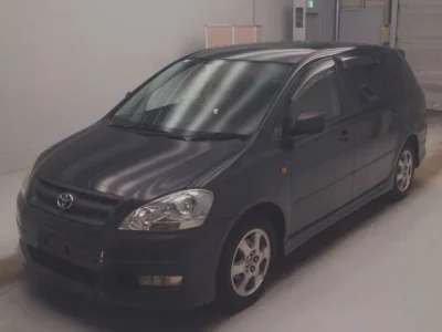 Toyota Ipsum