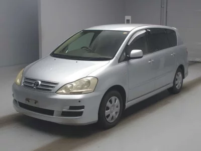 Toyota Ipsum