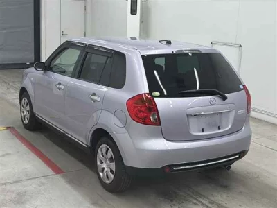 Mazda Verisa