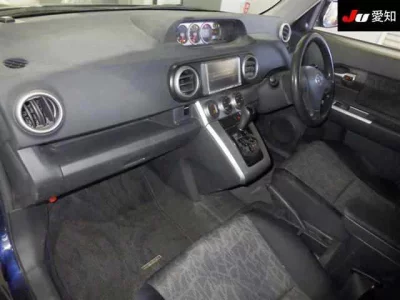 Toyota COROLLA RUMION