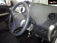 Toyota IST лот № 30294 оценка 4  с аукциона в Японии 4