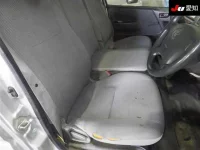 Toyota HIACE VAN лот № 20045 оценка 3.5  с аукциона в Японии 5