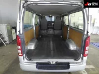 Toyota HIACE VAN лот № 4101 оценка 3.5  с аукциона в Японии 3