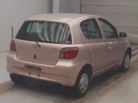 Toyota VITZ лот № 9047 оценка 3.5  с аукциона в Японии 1