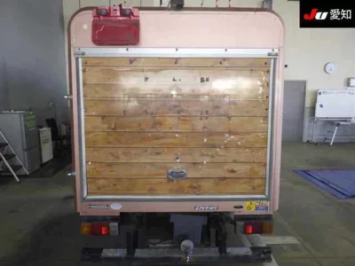 Toyota DYNA  с аукциона в Японии