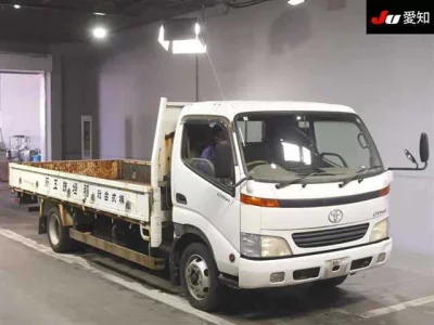 Toyota DYNA  с аукциона в Японии