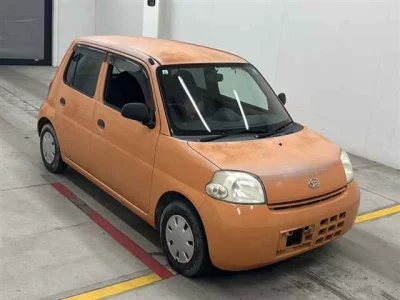 Daihatsu Esse
