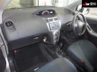 Toyota VITZ лот № 30296 оценка 3.5  с аукциона в Японии 2