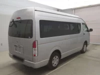 Toyota HIACE VAN лот № 70114 оценка 3.5  с аукциона в Японии 1