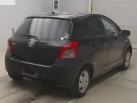 Toyota VITZ лот № 70077 оценка RA  с аукциона в Японии 1