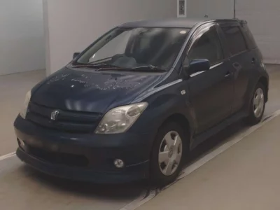 Toyota IST  с аукциона в Японии
