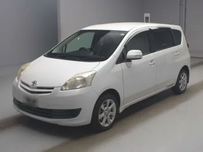 Toyota PASSO SETTE  с аукциона в Японии
