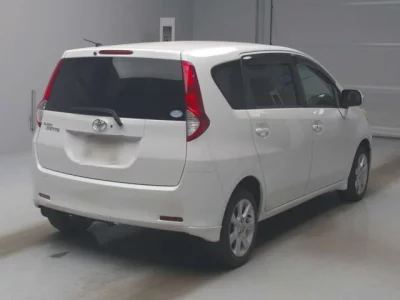 Toyota PASSO SETTE  с аукциона в Японии
