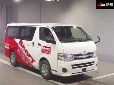 Toyota HiAce Van
