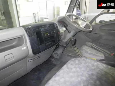 Toyota DYNA  с аукциона в Японии