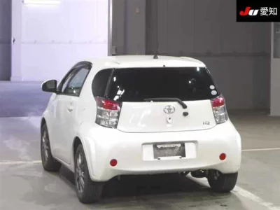 Toyota iQ