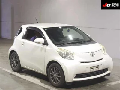Toyota iQ