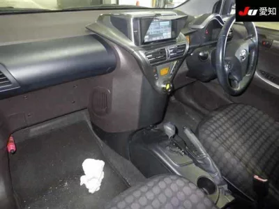 Toyota iQ